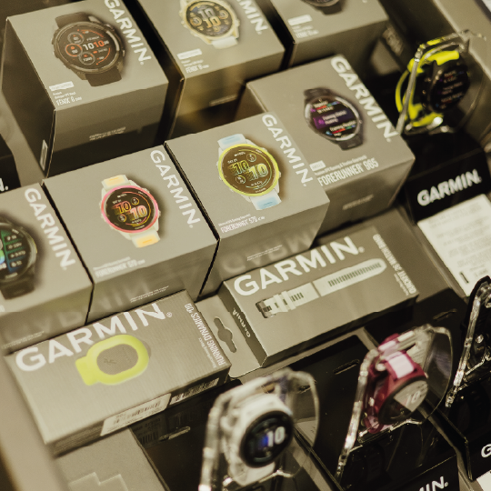 Différent modèles de montres de la marque Garmin
